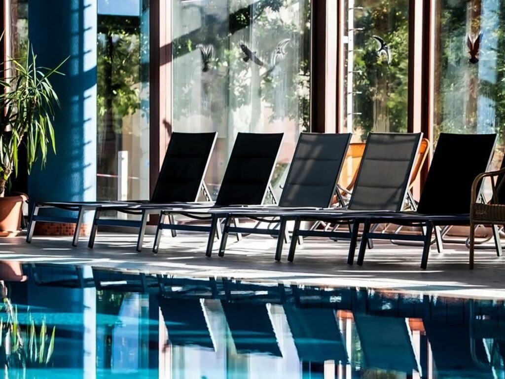 Piscină interioară GreenField Băneasa pentru cursuri de înot Aqua Swim
